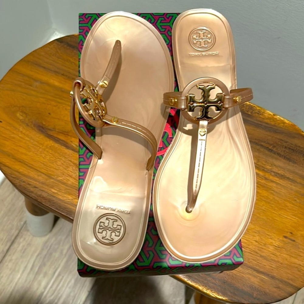 TORY BURCH MINI MILLER SANDAL GOLD SIZE 8